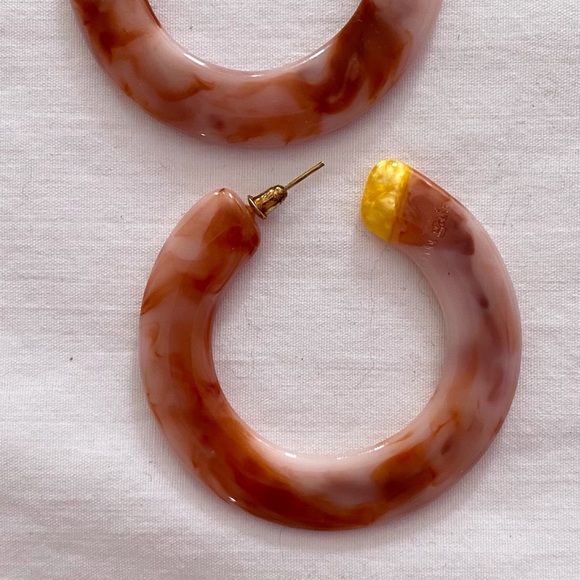 💍SOLD💍 Cult Gaia Mira Earrings in Ruby - Picture 2 of 4